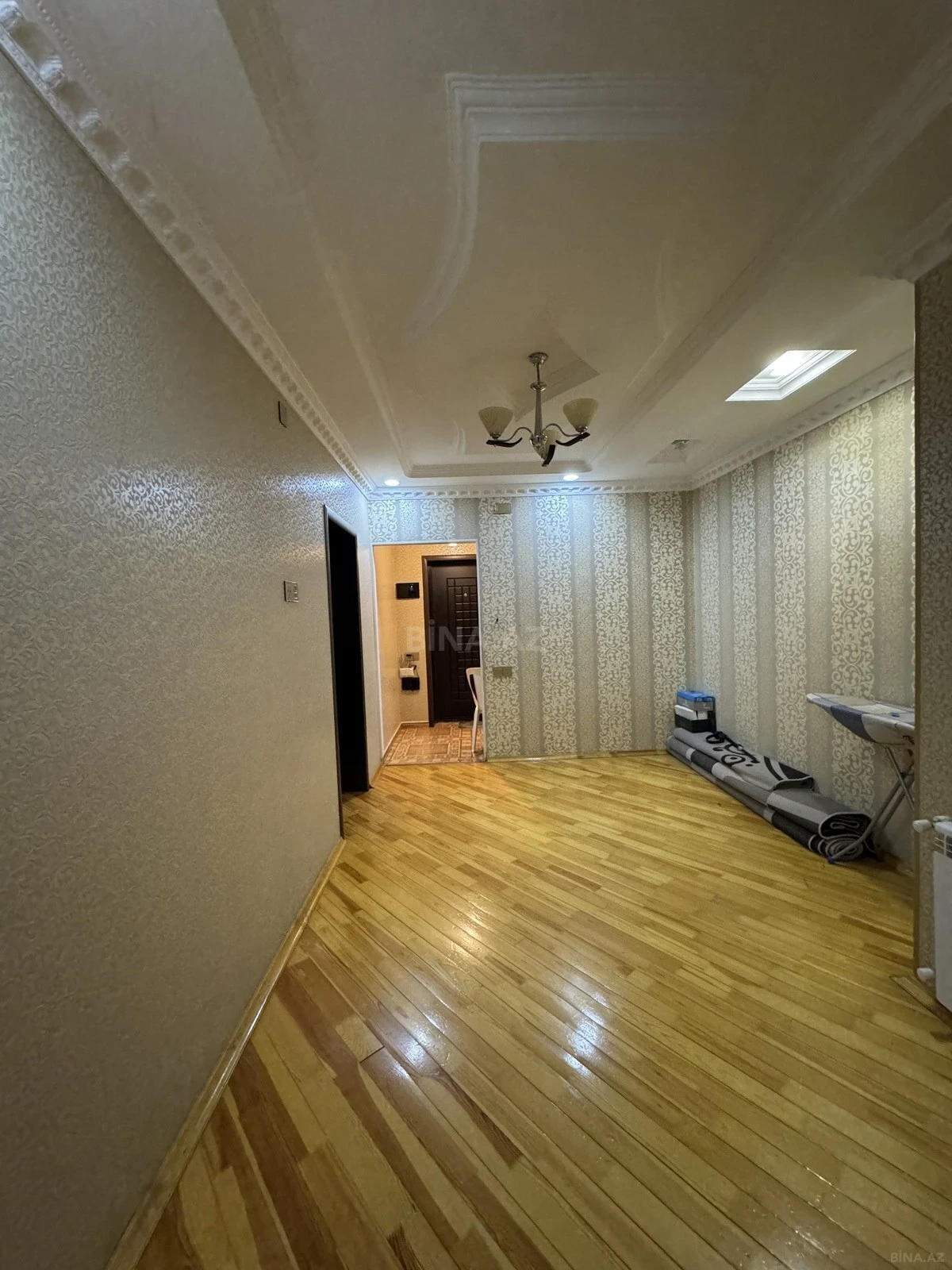 Kirayə verilir 2 otaqlı mənzil 100 m²