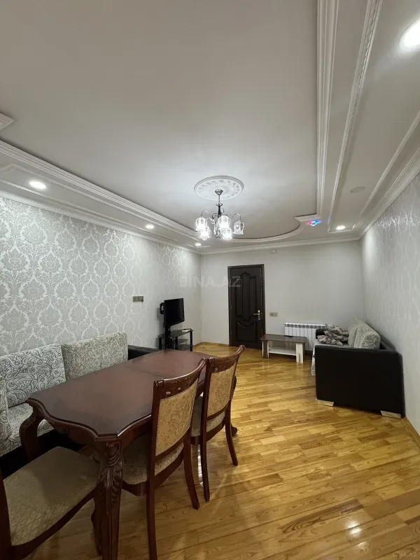 Kirayə verilir 2 otaqlı mənzil 100 m²