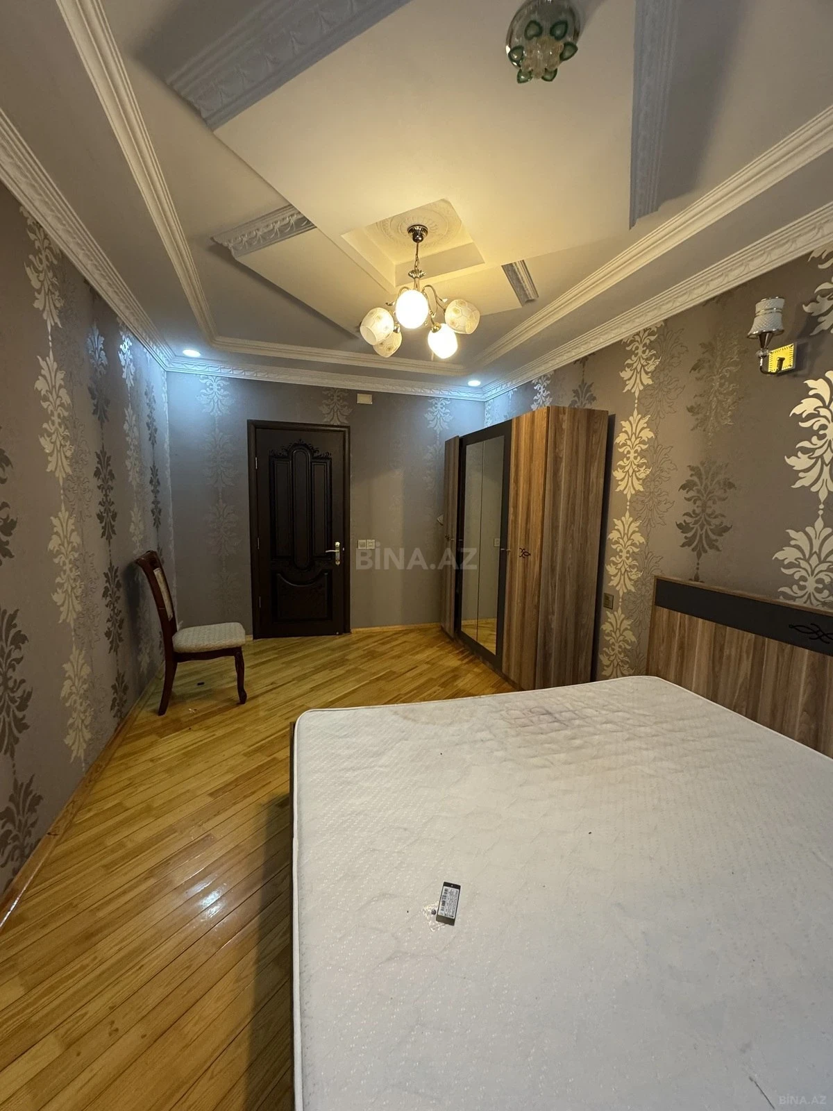 Kirayə verilir 2 otaqlı mənzil 100 m²