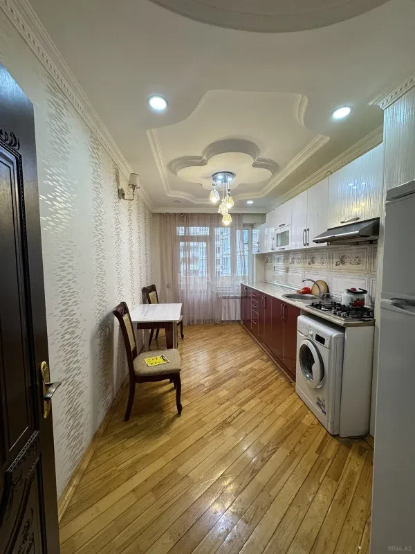 Kirayə verilir 2 otaqlı mənzil 100 m²