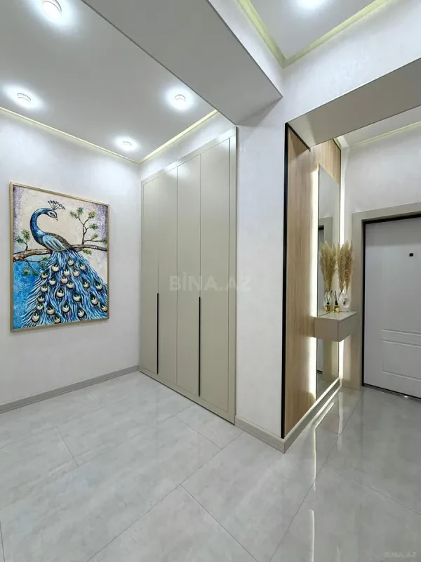 Satılır 2 otaqlı mənzil 76.5 m²