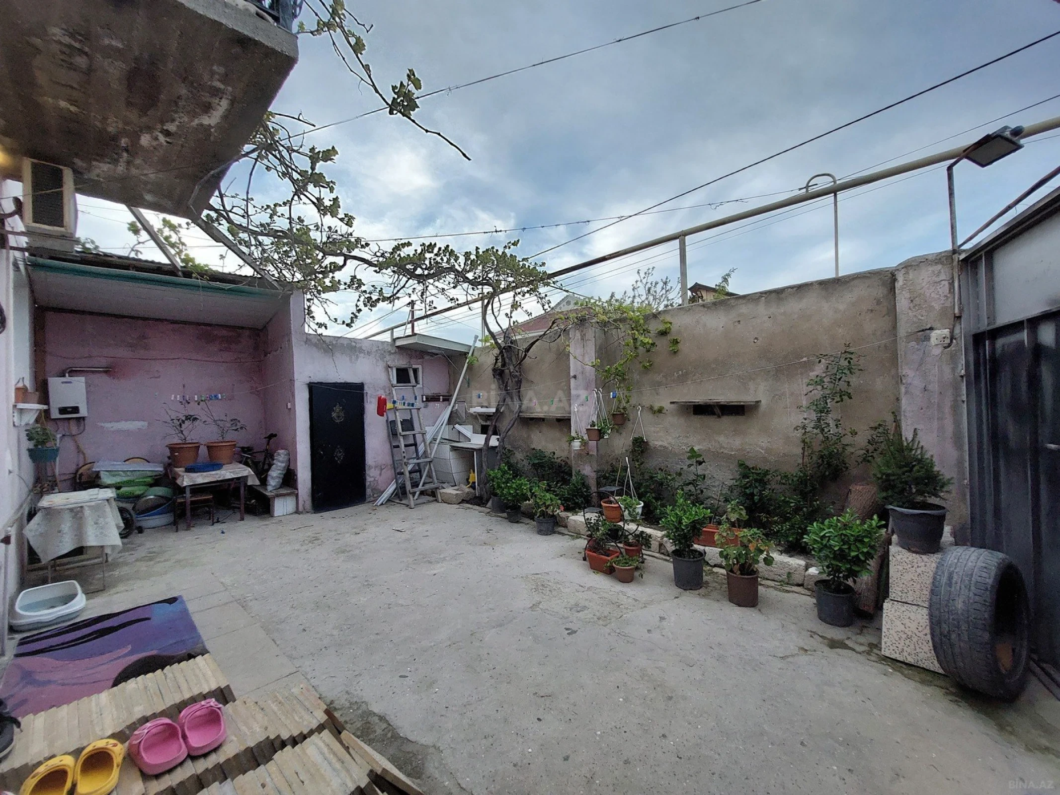 Satılır 6 otaqlı həyət evi 110 m²
