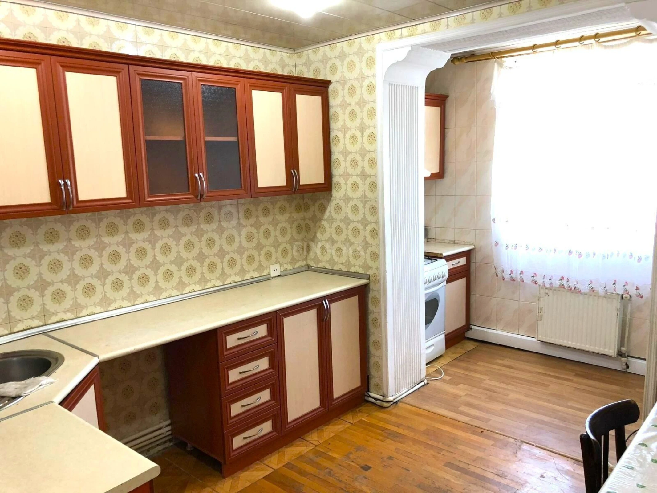 Satılır 5 otaqlı mənzil 130 m²