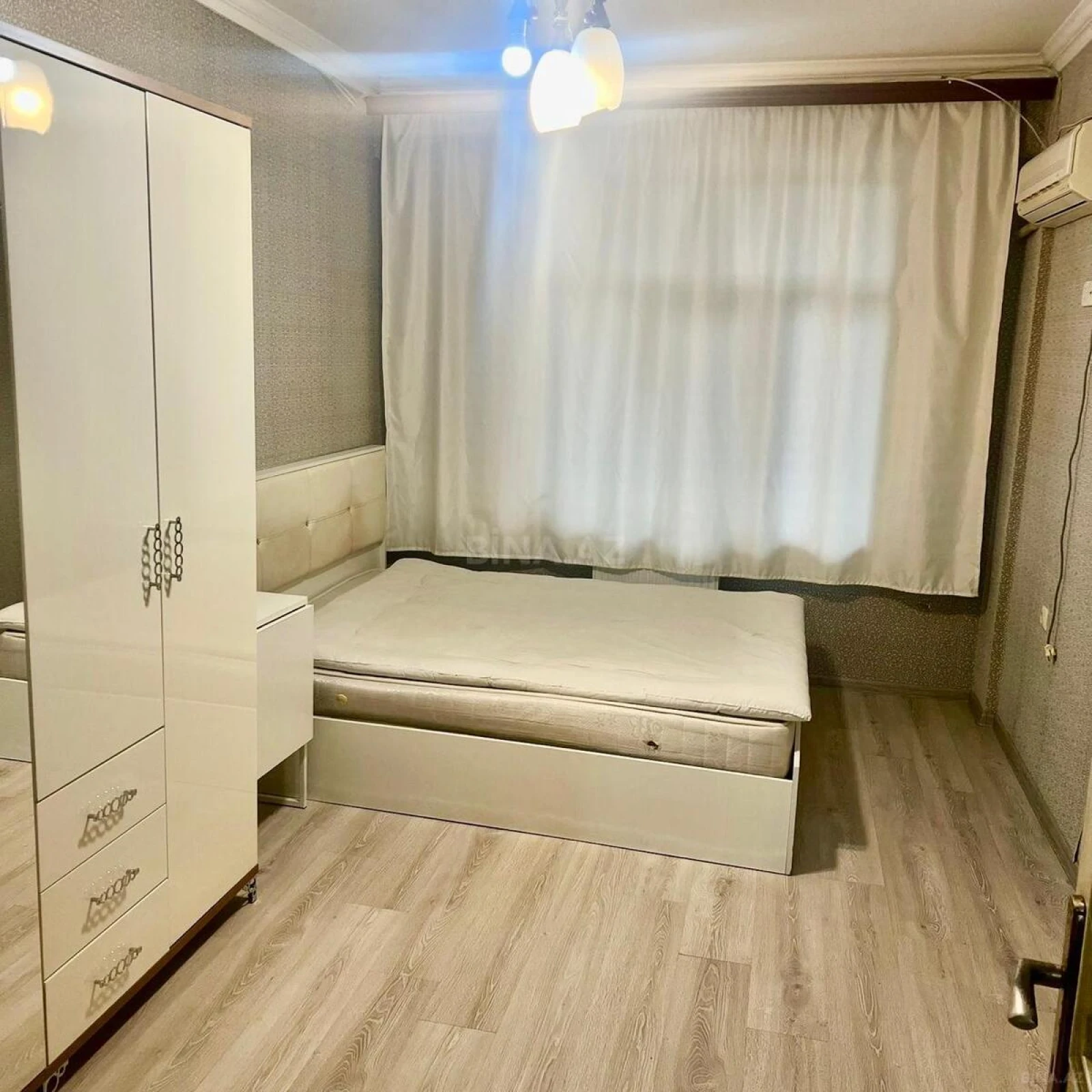 Kirayə verilir 2 otaqlı mənzil 60 m²