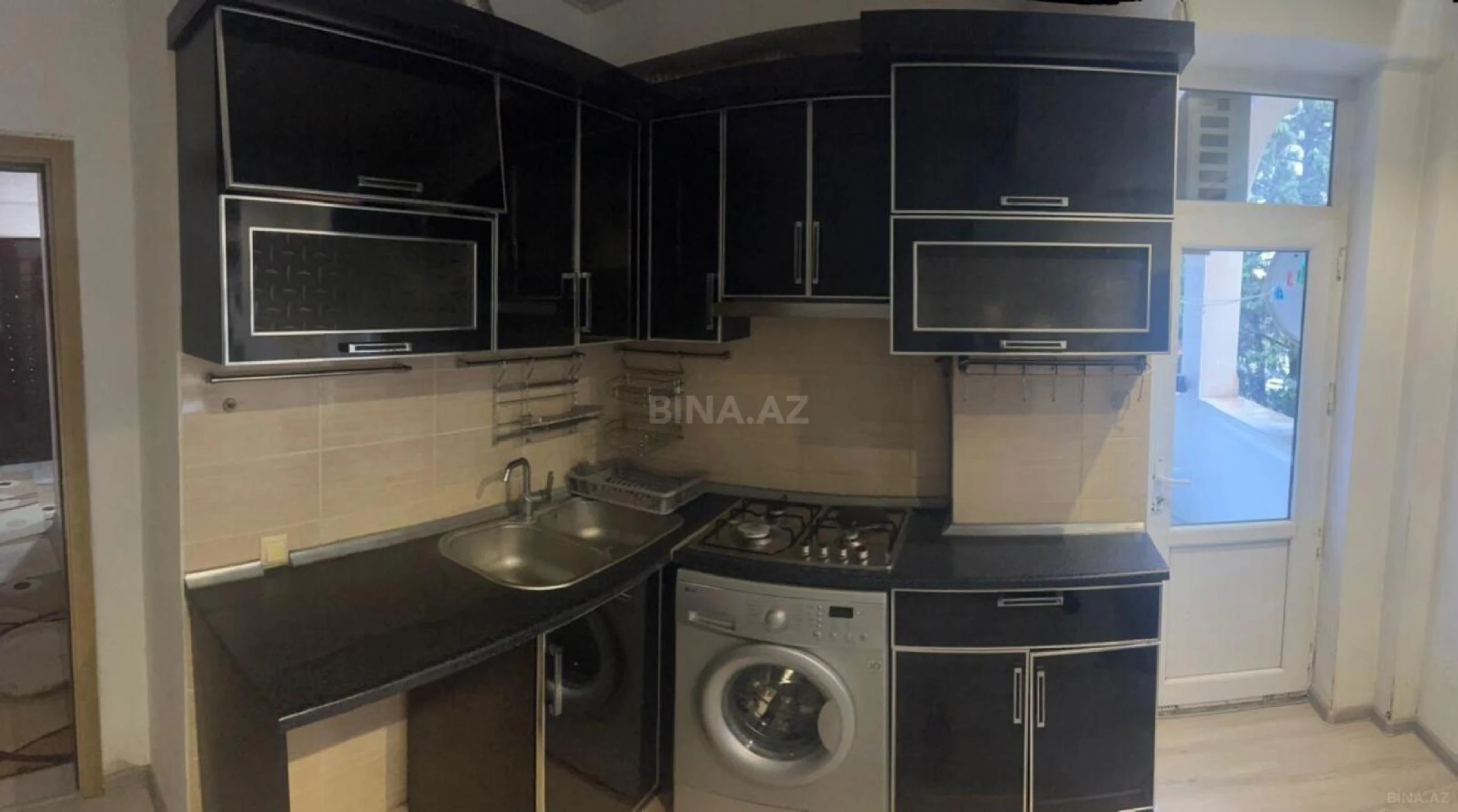 Kirayə verilir 2 otaqlı mənzil 60 m²