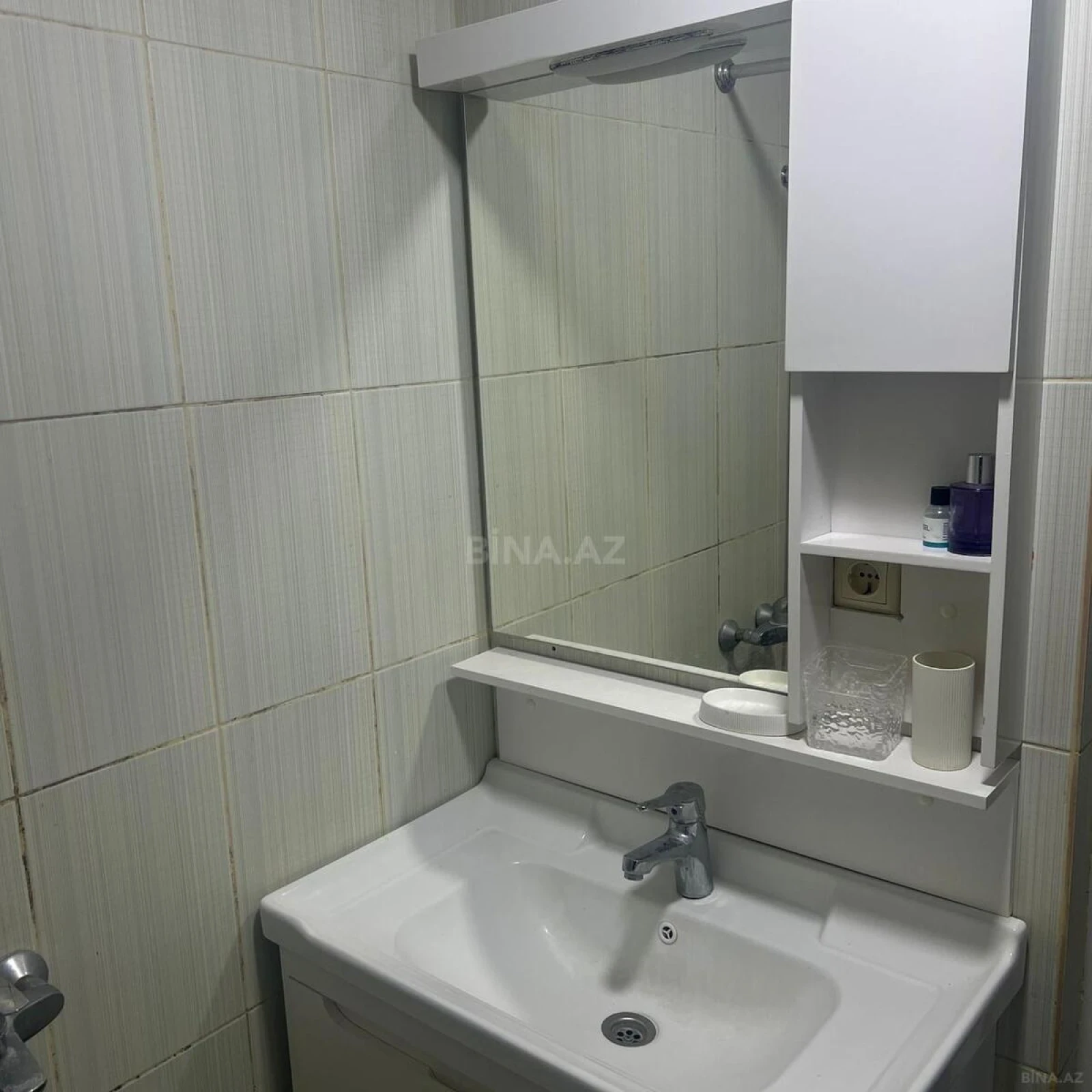 Kirayə verilir 2 otaqlı mənzil 60 m²