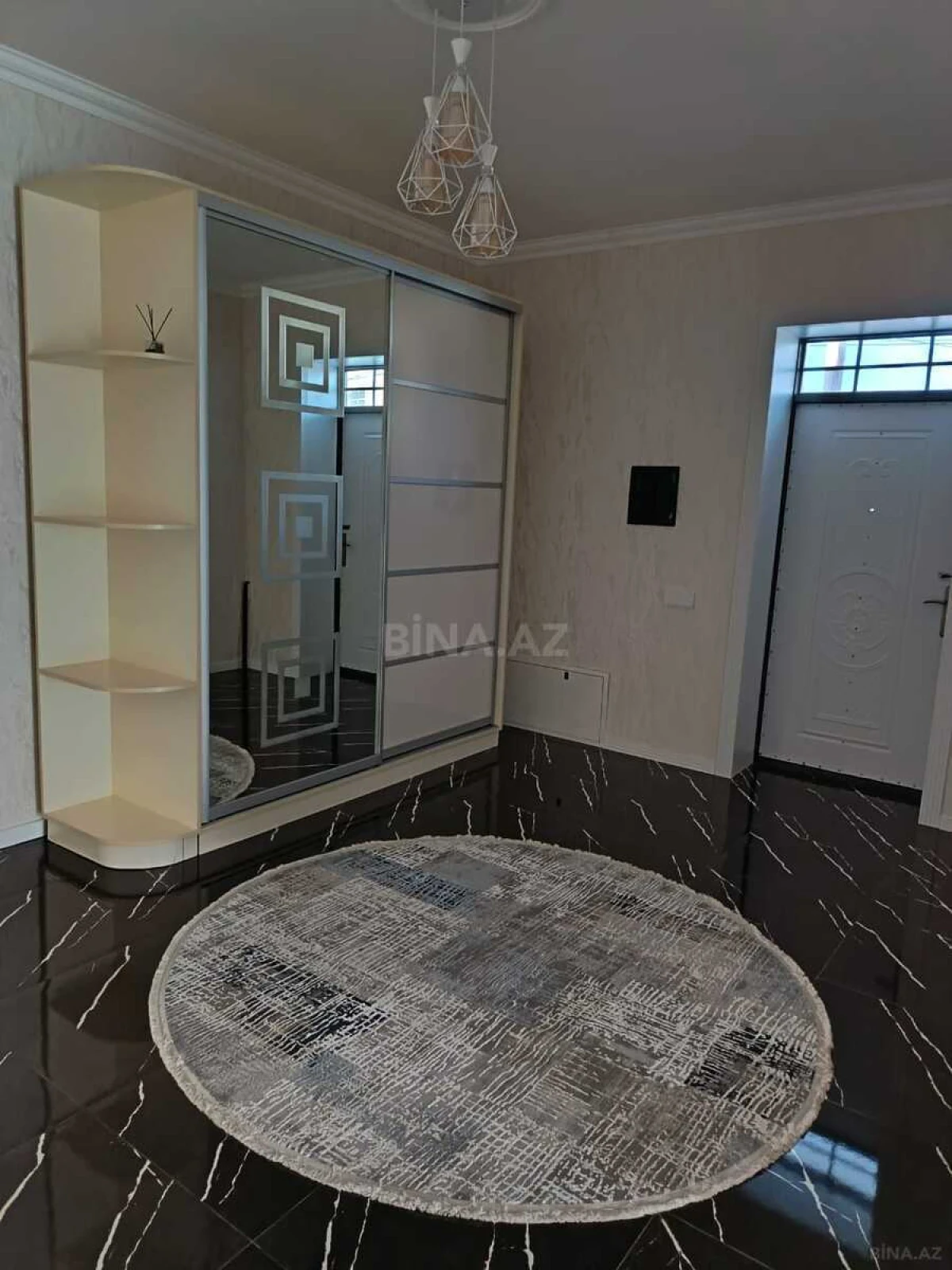 Satılır 4 otaqlı həyət evi 180 m²