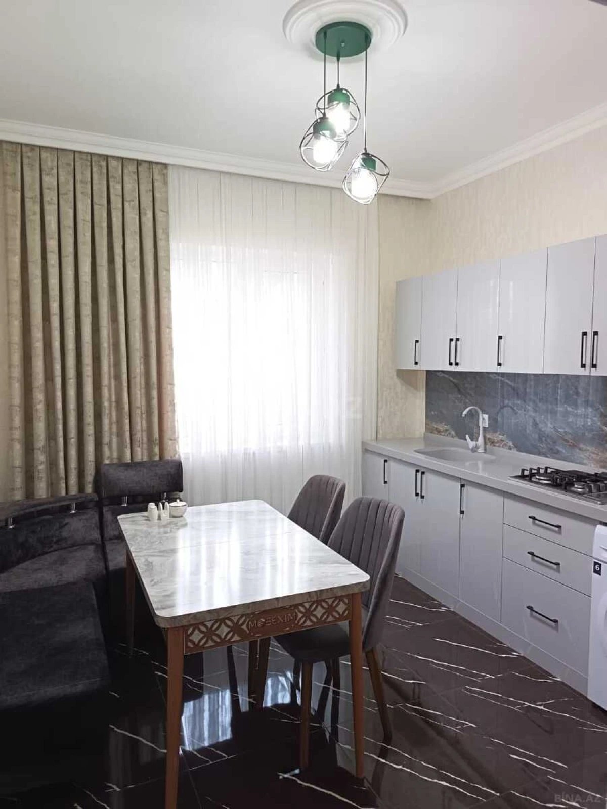 Satılır 4 otaqlı həyət evi 180 m²