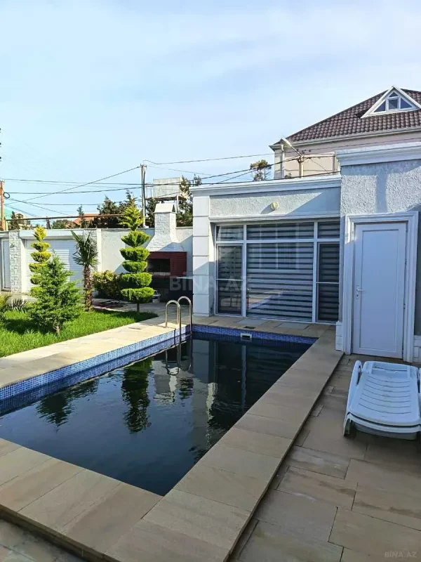 Satılır 4 otaqlı həyət evi 180 m²