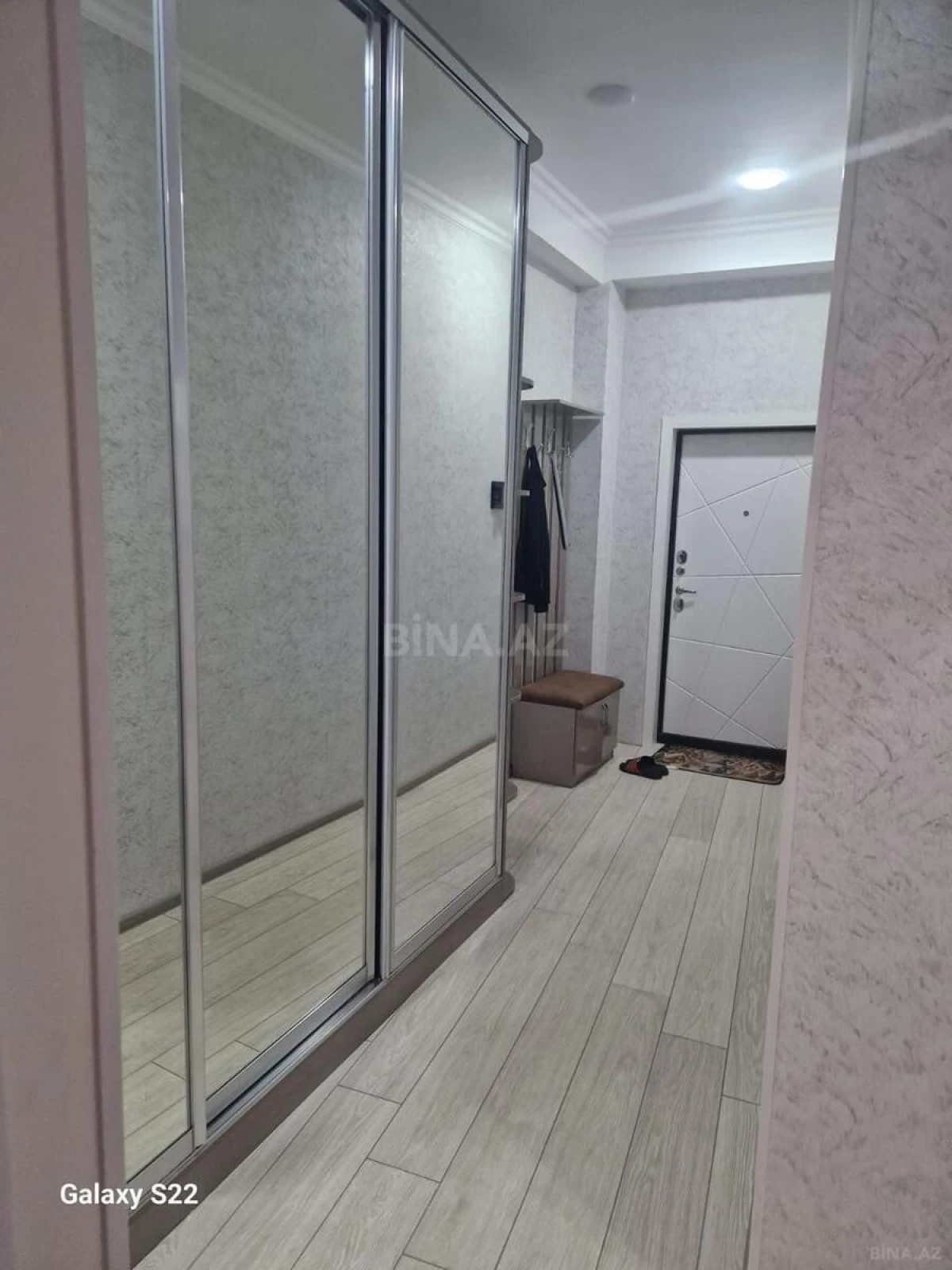 Satılır 2 otaqlı mənzil 63 m²