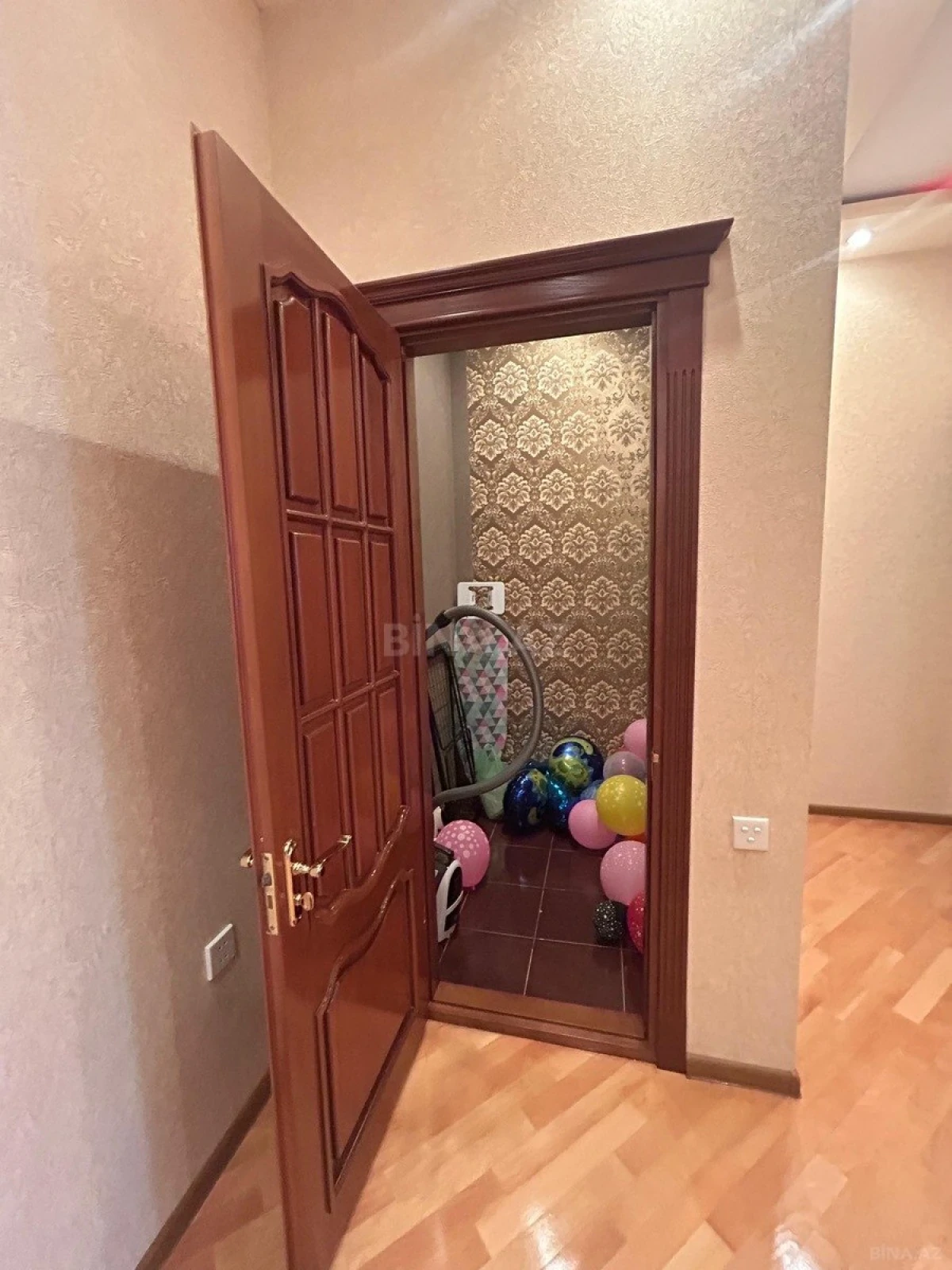 Kirayə verilir 3 otaqlı mənzil 150 m²