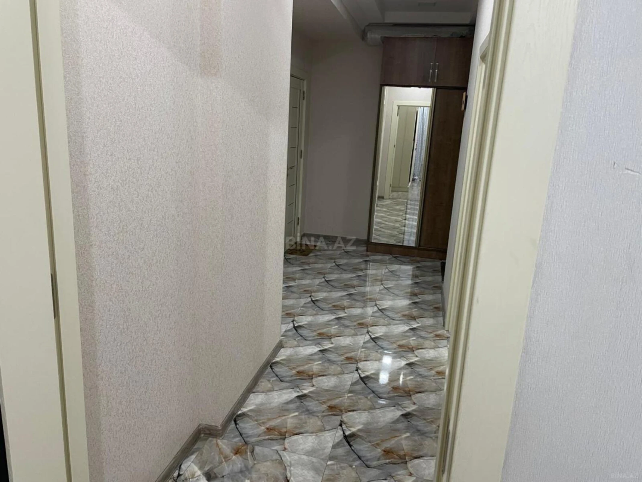 Kirayə verilir 3 otaqlı mənzil 100 m²
