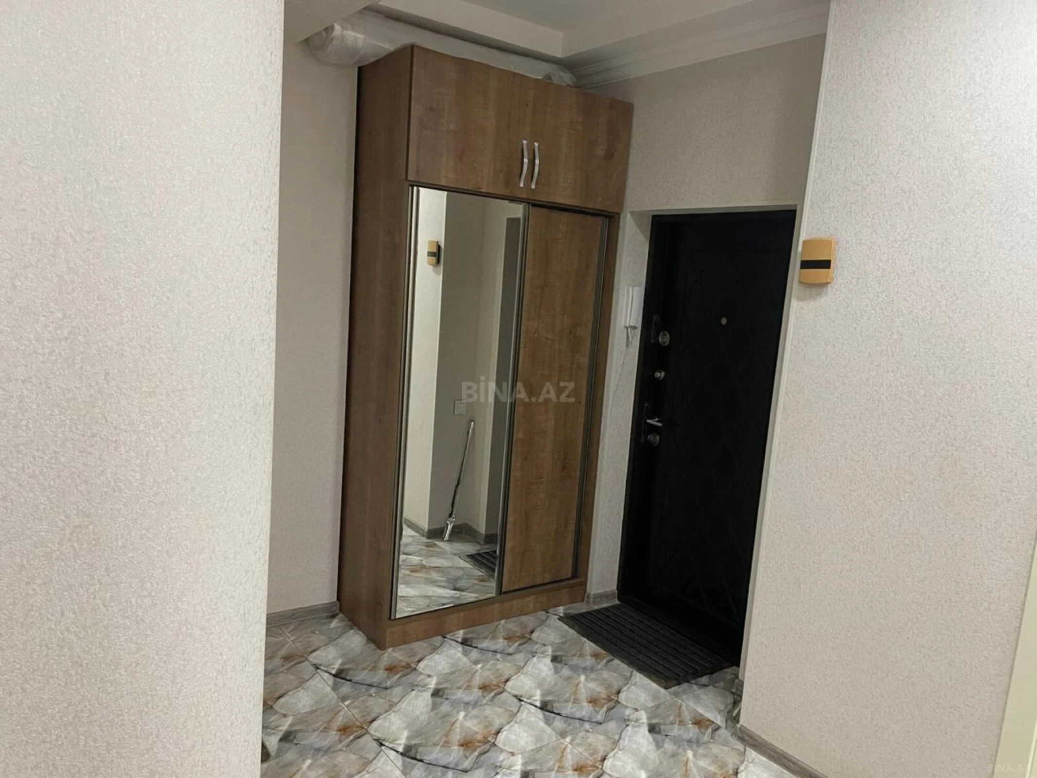 Kirayə verilir 3 otaqlı mənzil 100 m²