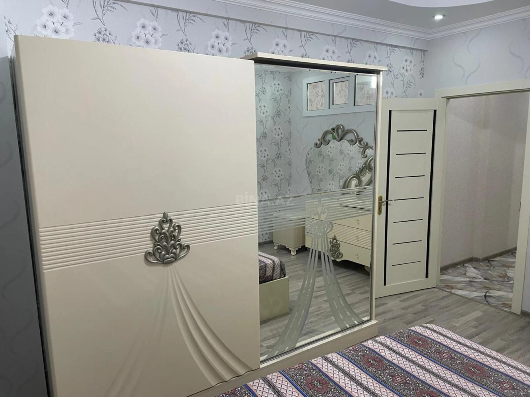 Kirayə verilir 3 otaqlı mənzil 100 m²