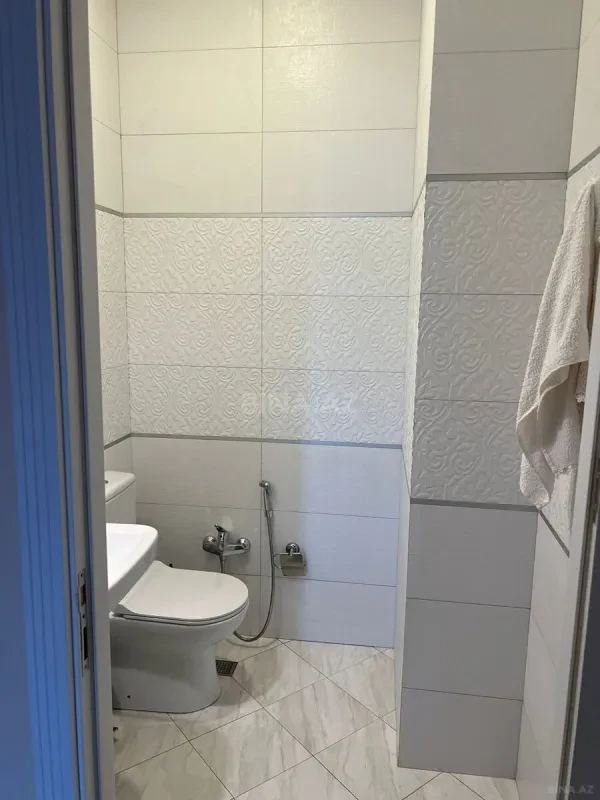 Kirayə verilir 2 otaqlı mənzil 120 m²
