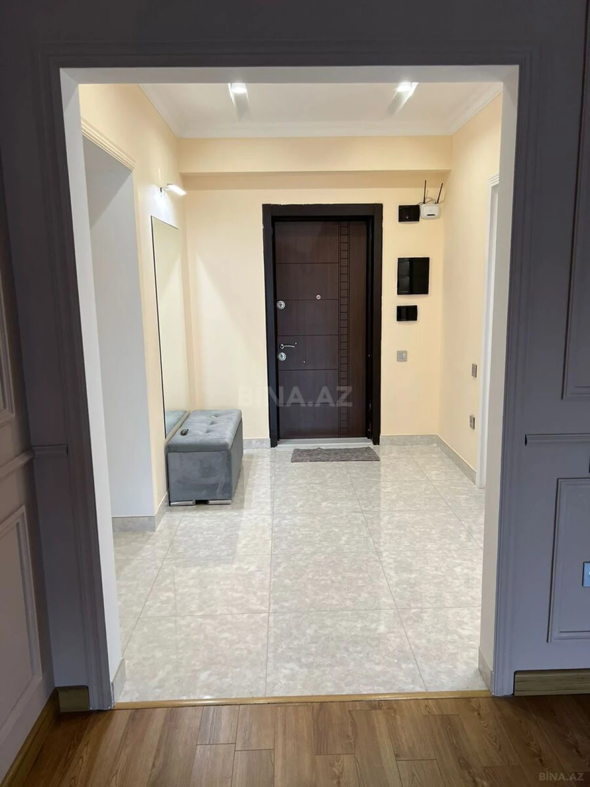 Kirayə verilir 2 otaqlı mənzil 120 m²