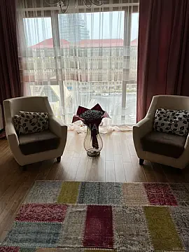 Kirayə verilir 2 otaqlı mənzil 120 m²