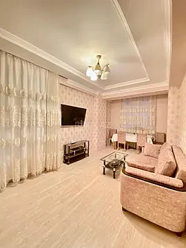 Kirayə verilir 2 otaqlı mənzil 110 m²
