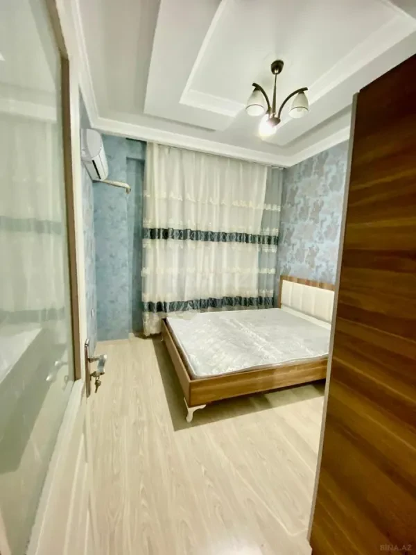 Kirayə verilir 2 otaqlı mənzil 110 m²