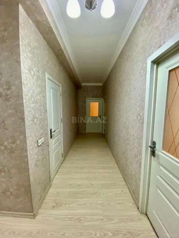 Kirayə verilir 2 otaqlı mənzil 110 m²