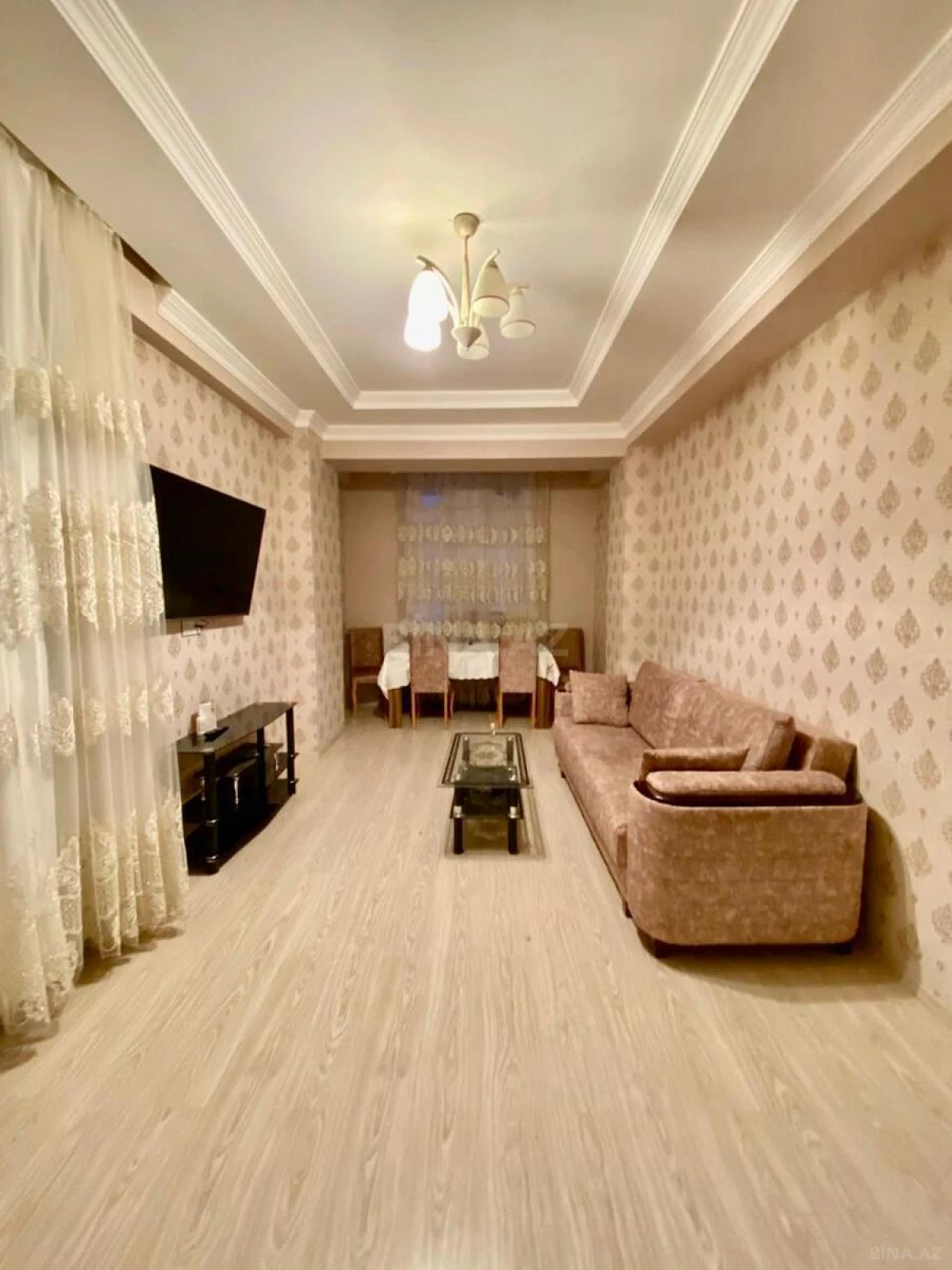 Kirayə verilir 2 otaqlı mənzil 110 m²