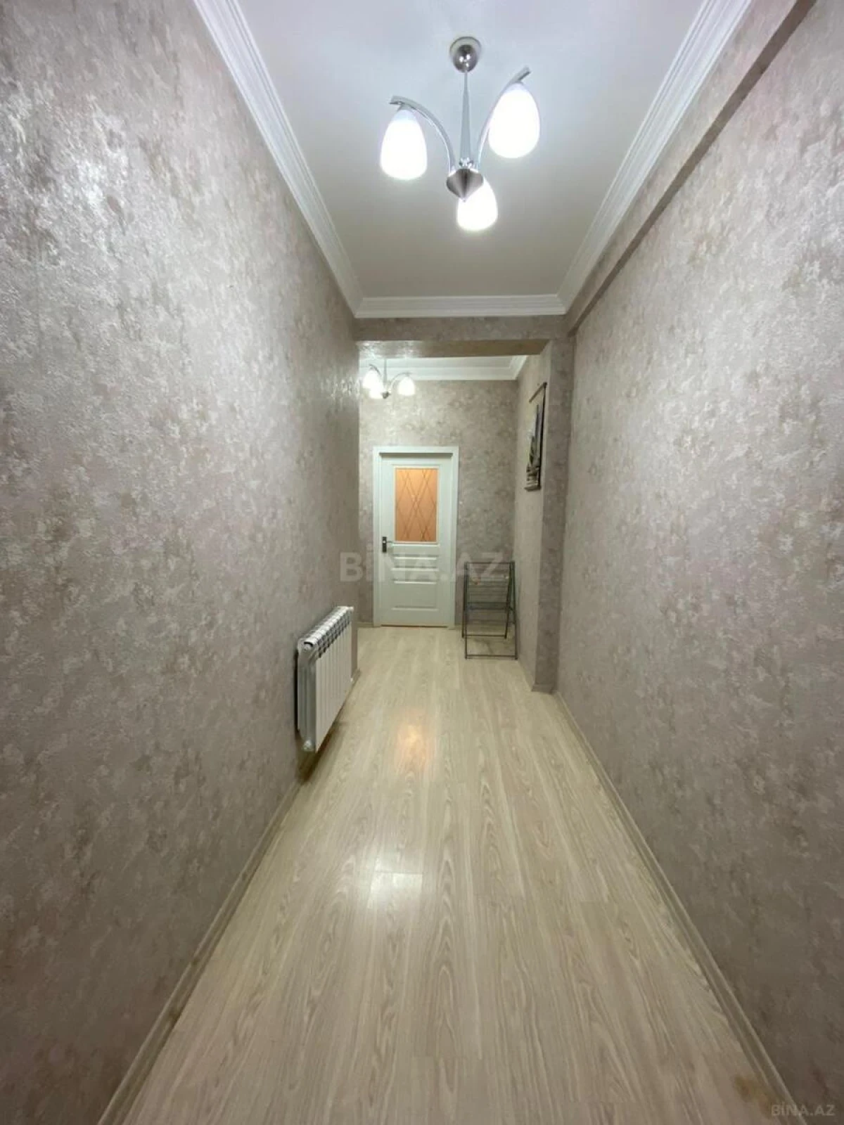 Kirayə verilir 2 otaqlı mənzil 110 m²