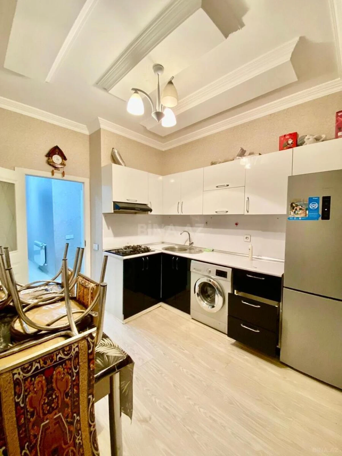 Kirayə verilir 2 otaqlı mənzil 110 m²