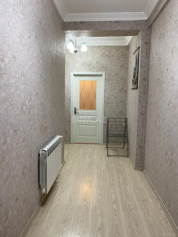 Kirayə verilir 2 otaqlı mənzil 110 m²