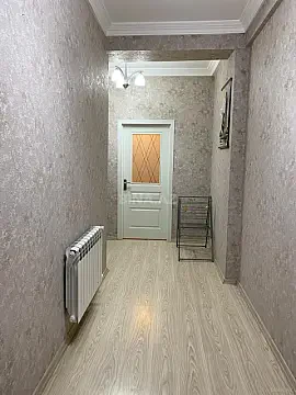 Kirayə verilir 2 otaqlı mənzil 110 m²