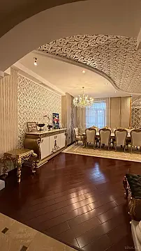 Satılır 4 otaqlı mənzil 217 m²