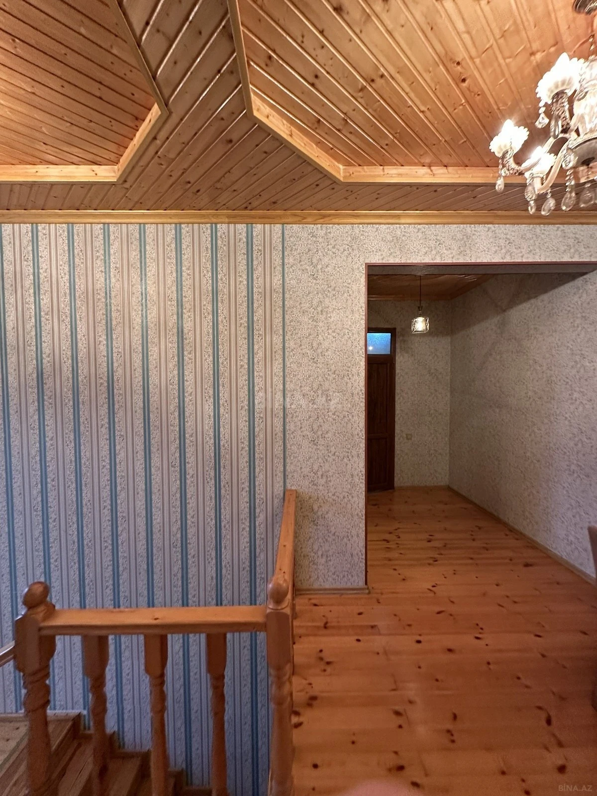 Satılır 6 otaqlı həyət evi 245 m²