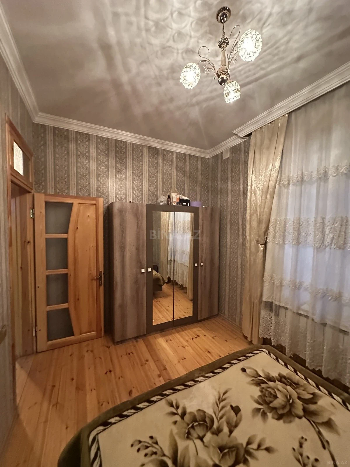 Satılır 6 otaqlı həyət evi 245 m²