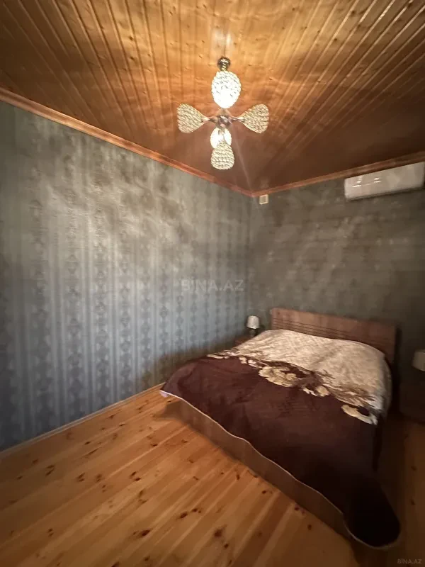 Satılır 6 otaqlı həyət evi 245 m²