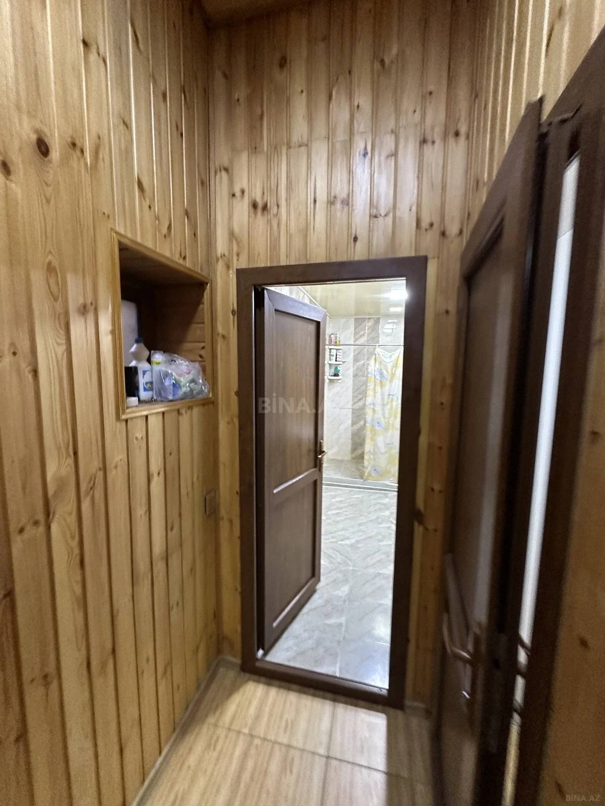 Satılır 6 otaqlı həyət evi 245 m²