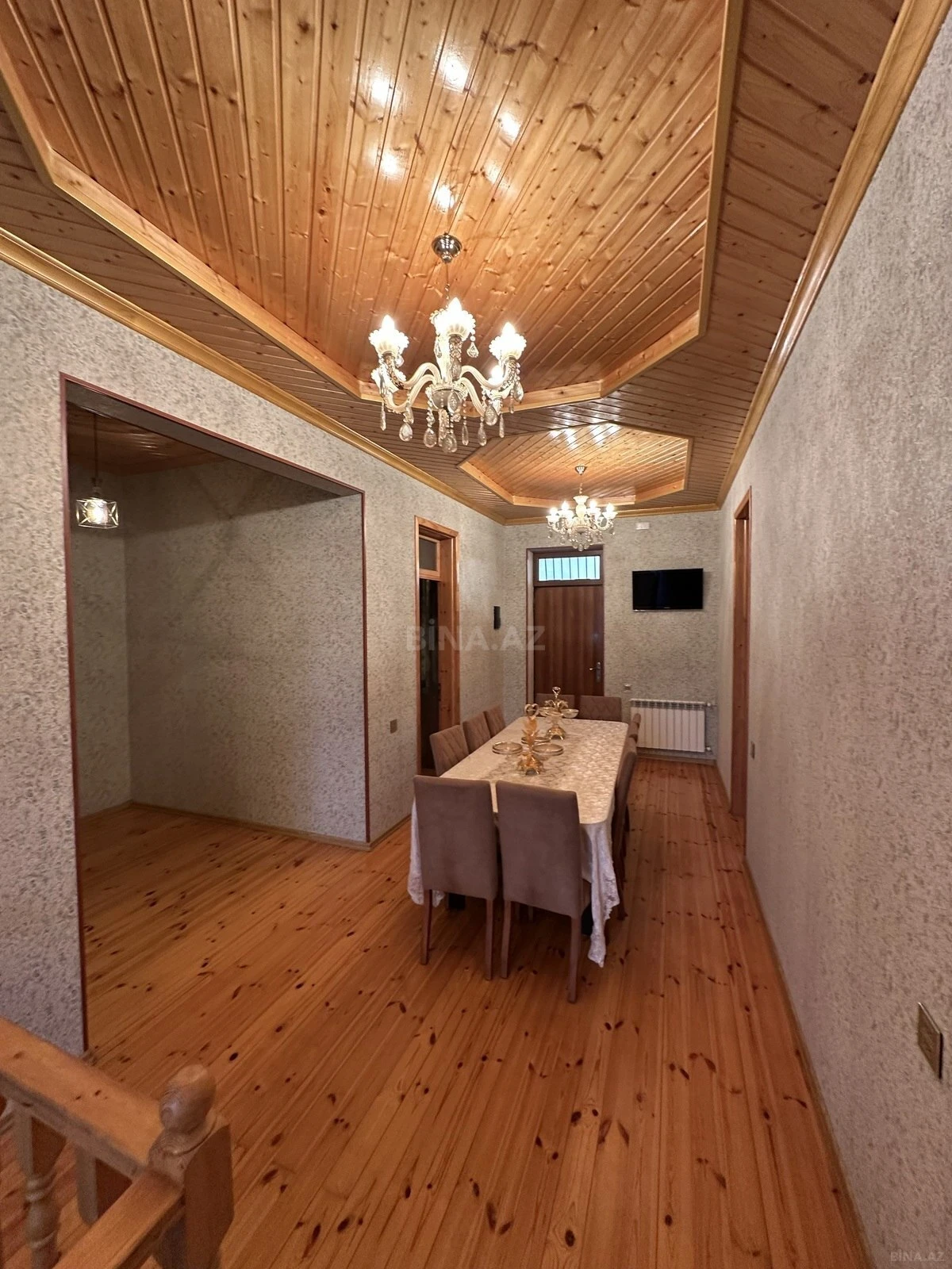 Satılır 6 otaqlı həyət evi 245 m²