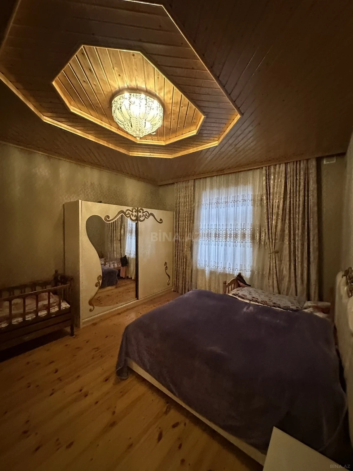 Satılır 6 otaqlı həyət evi 245 m²