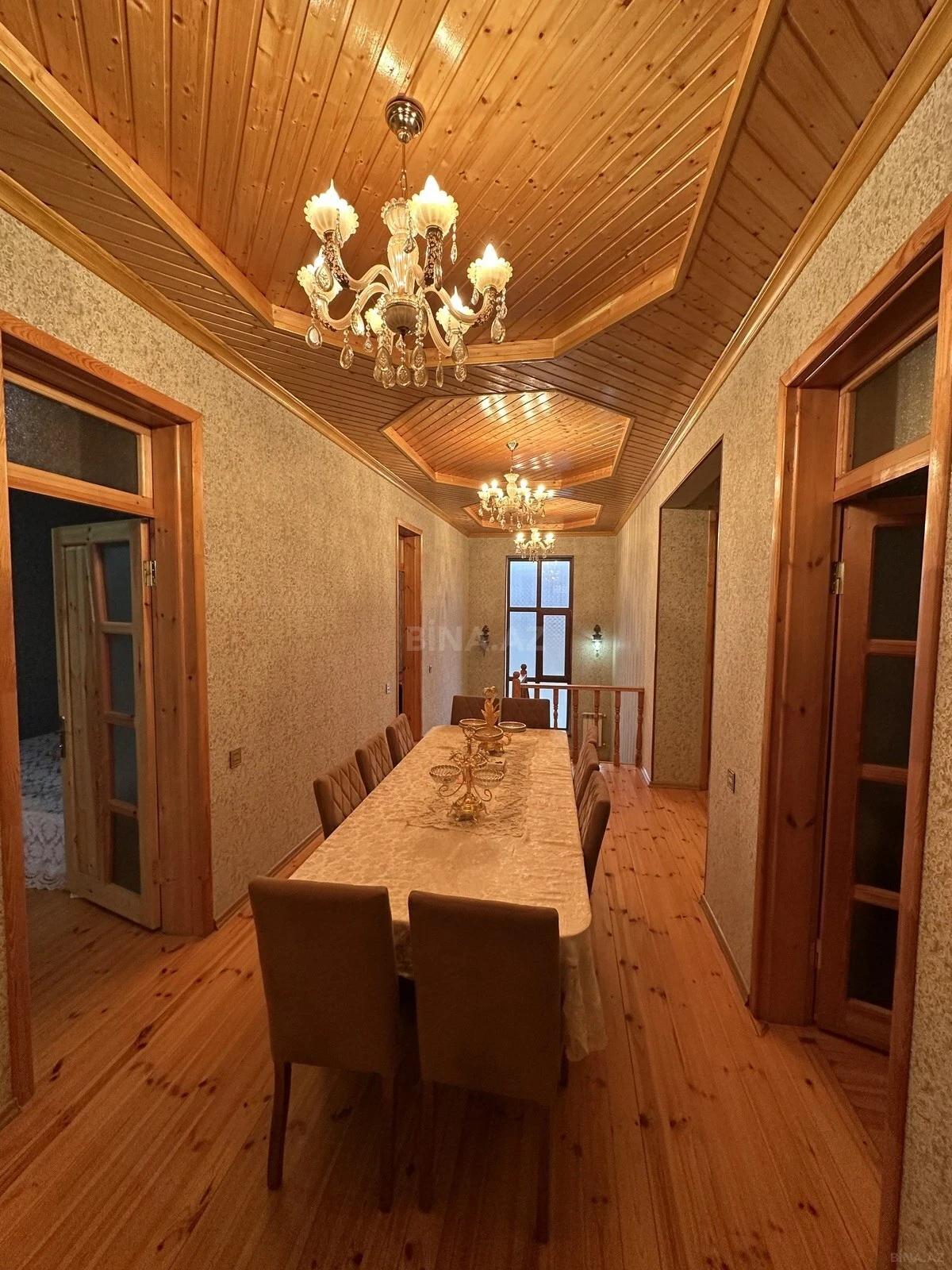 Satılır 6 otaqlı həyət evi 245 m²