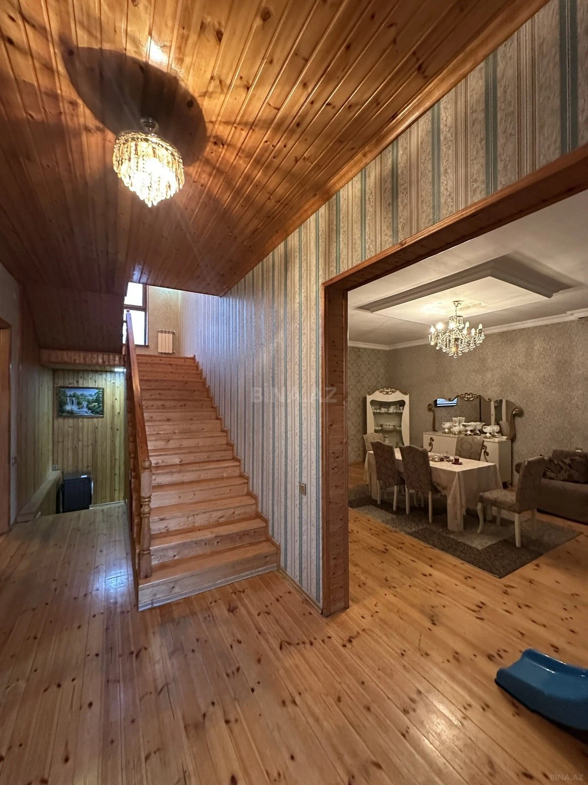 Satılır 6 otaqlı həyət evi 245 m²