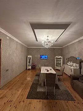Satılır 6 otaqlı həyət evi 245 m²