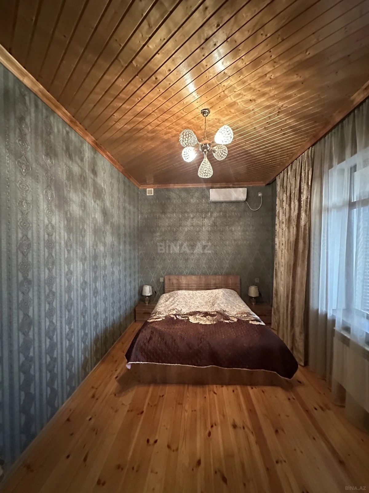 Satılır 6 otaqlı həyət evi 245 m²