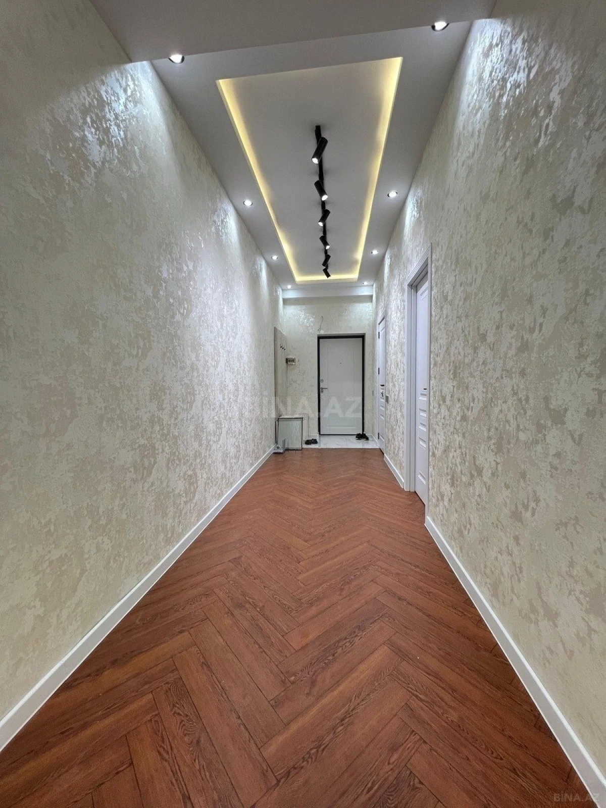 Satılır 3 otaqlı mənzil 68 m²
