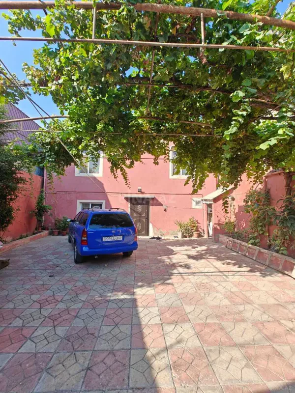 Satılır 6 otaqlı həyət evi 110 m²