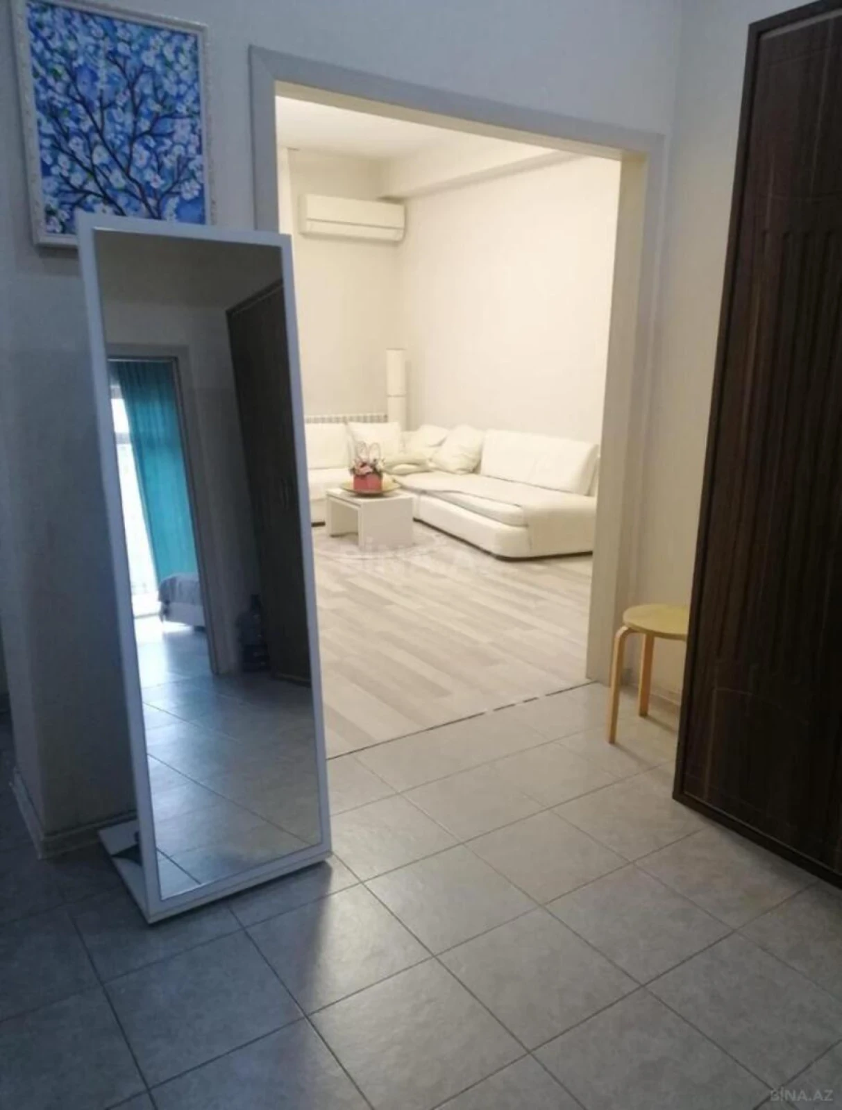 Kirayə verilir 3 otaqlı mənzil 103 m²
