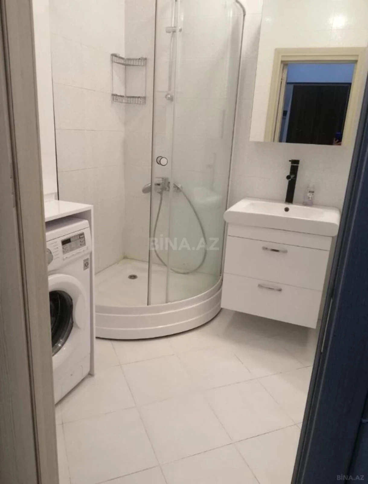 Kirayə verilir 3 otaqlı mənzil 103 m²
