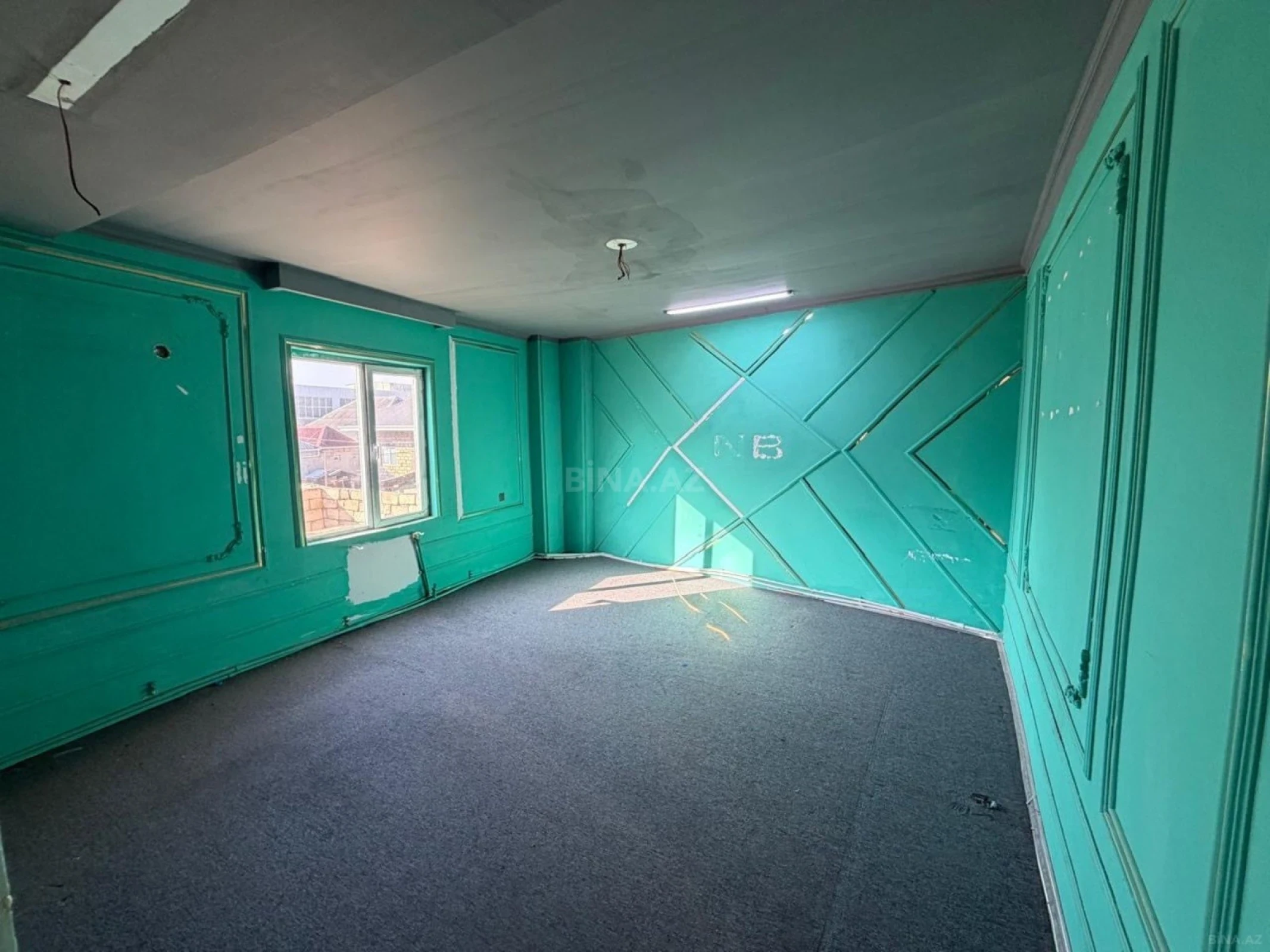 Satılır obyekt 240 m²