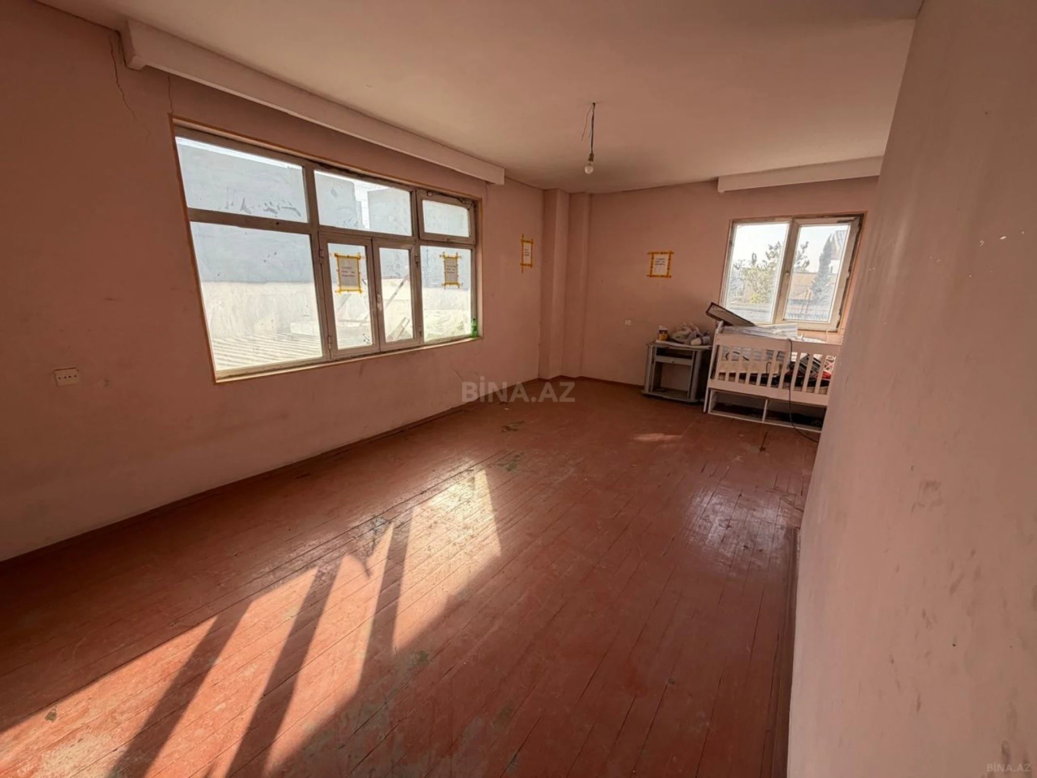 Satılır obyekt 240 m²