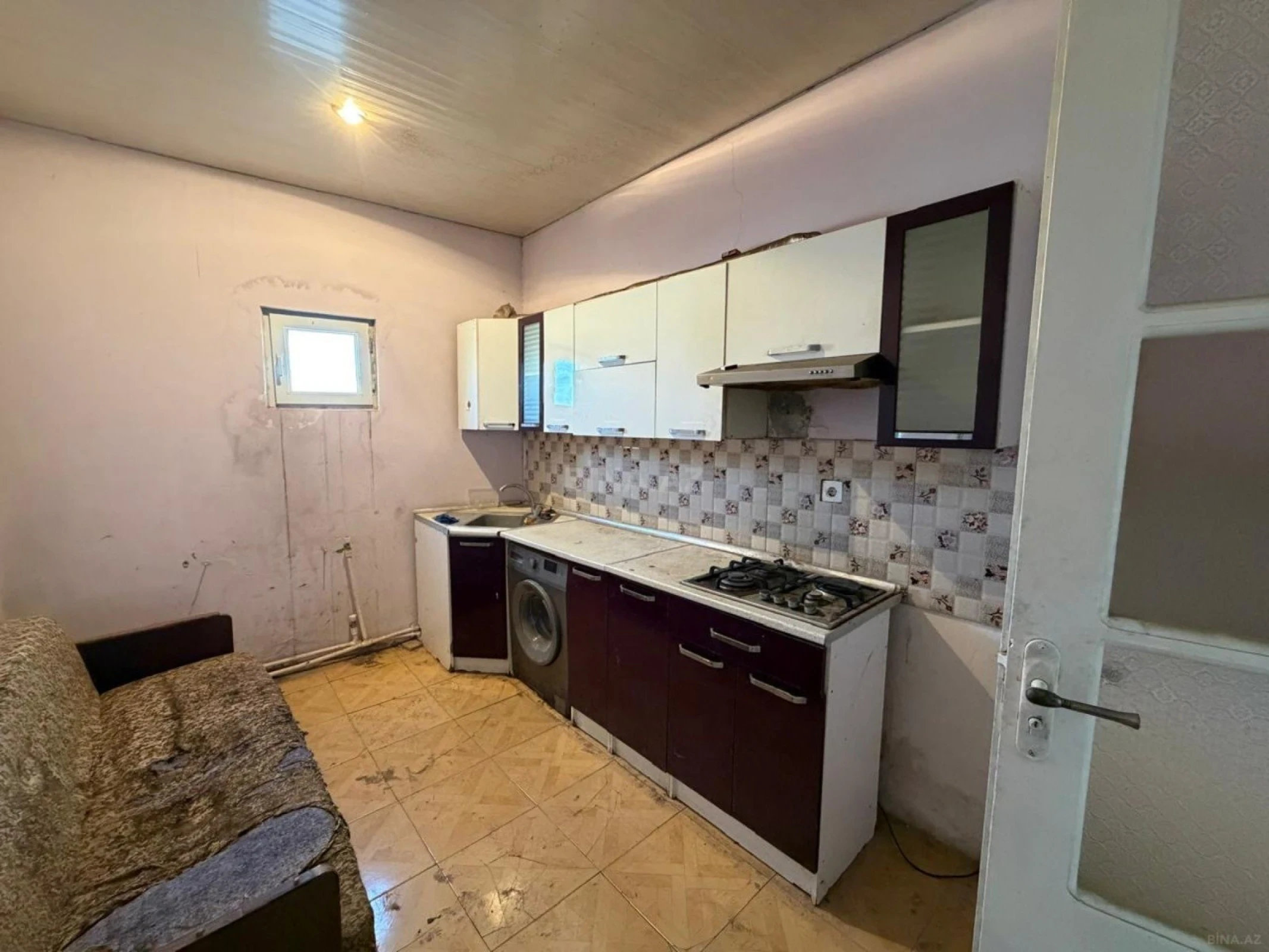 Satılır obyekt 240 m²