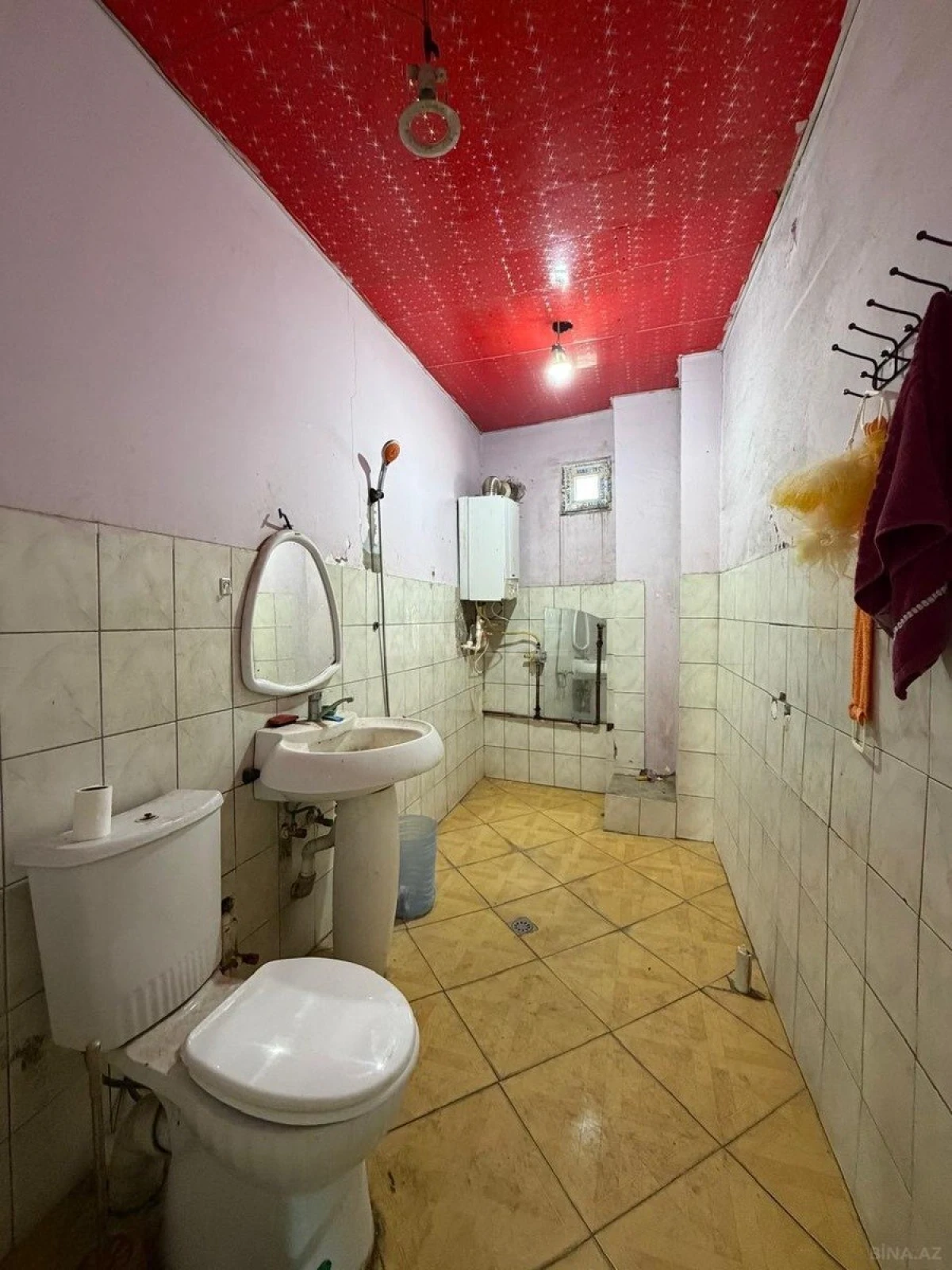 Satılır obyekt 240 m²