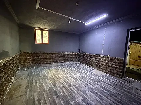 Satılır obyekt 240 m²