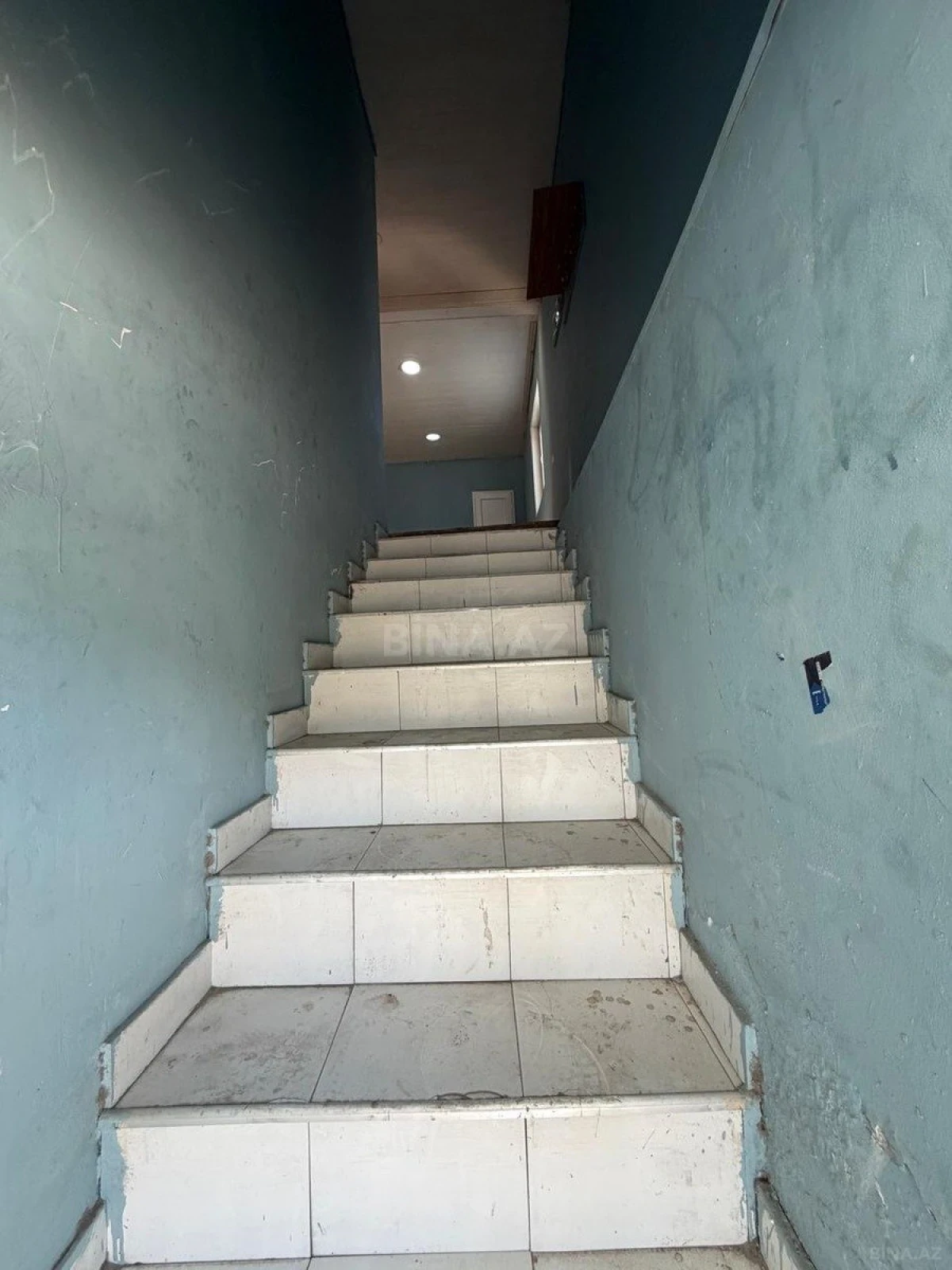 Satılır obyekt 240 m²